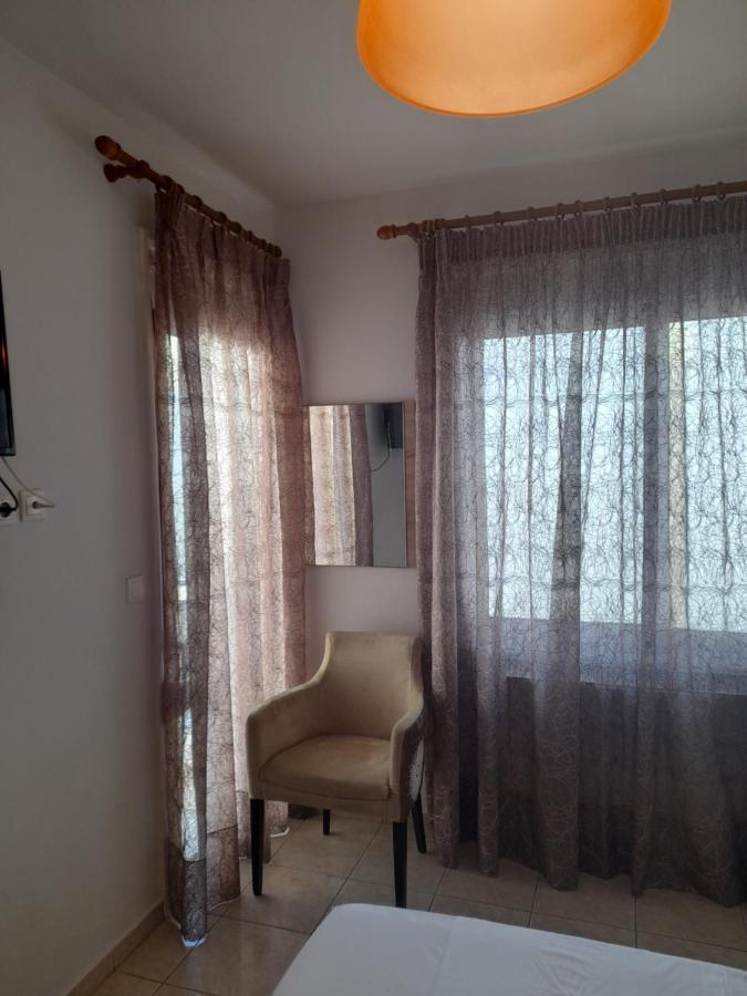 Athina'S House By The Sea Apartment Nea Peramos  Ngoại thất bức ảnh