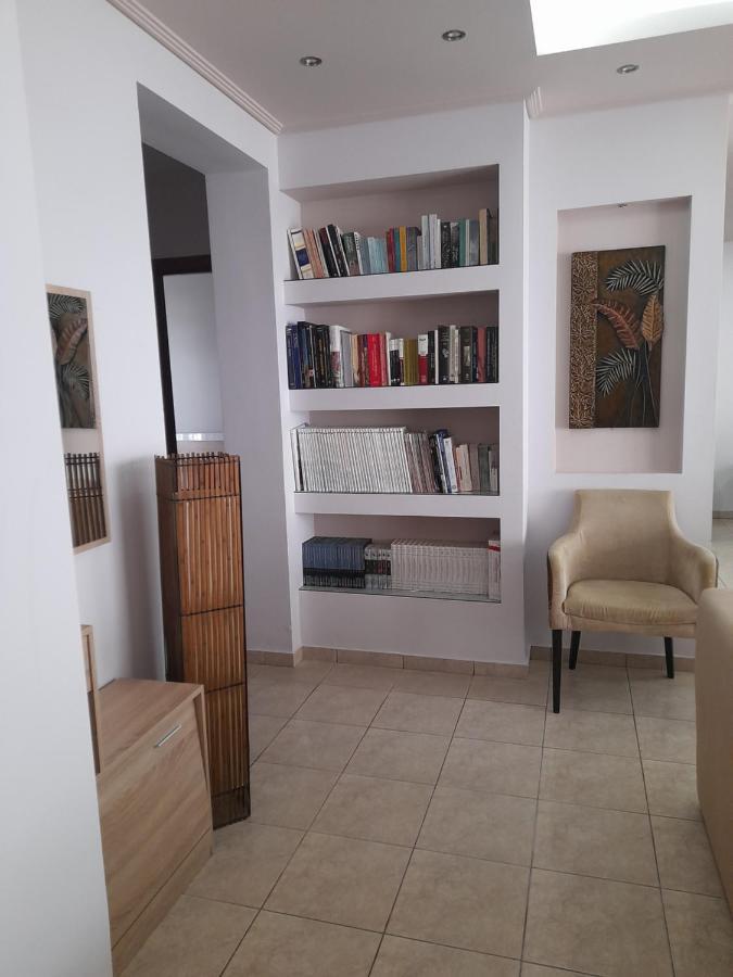Athina'S House By The Sea Apartment Nea Peramos  Ngoại thất bức ảnh